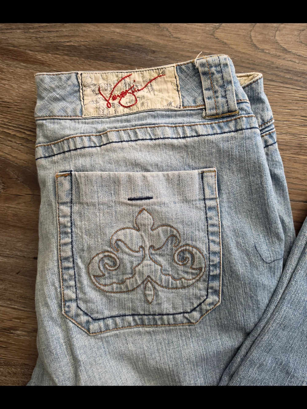Women's Venezia Light Blue Embroidered Pocket Jeans Size 18